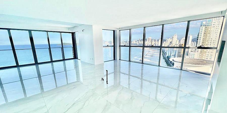 Apartamento com 4 sutes no Splendido em Balnerio Cambori